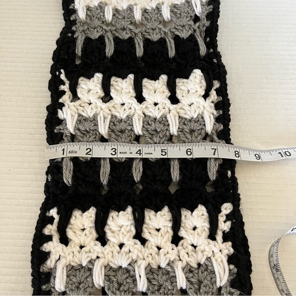 Women’s Hand Knit Black Gray White Rectangular Winter Scarf - Picture 5 of 7